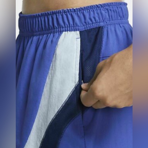 Men’s NIKE 6” Side Pocket Training Shorts• SIZE XXL - Picture 6 of 12